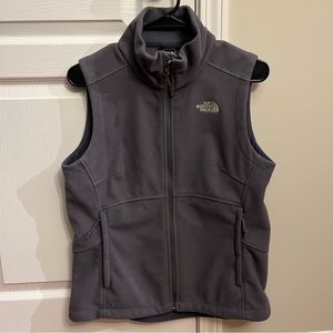 The North Face Women’s Fleece Vest - Size M